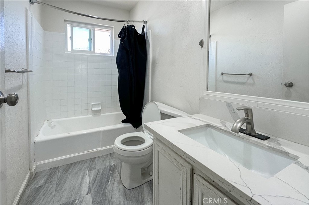 3511 Rainbow Property Photo 9