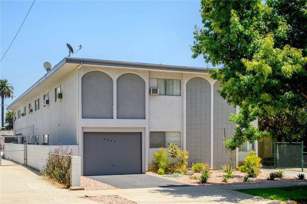 2064 Meridian Property Photo 1