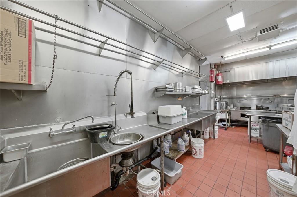 4808 Melrose Avenue Property Photo 15