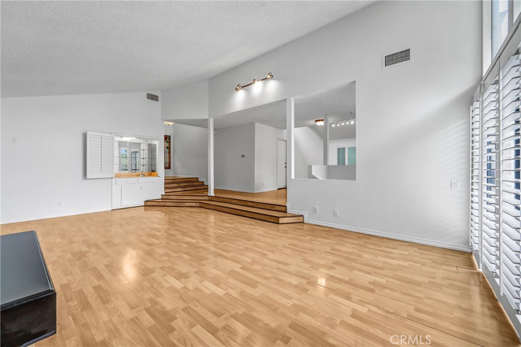 3334 Oak Glen Property Photo 8