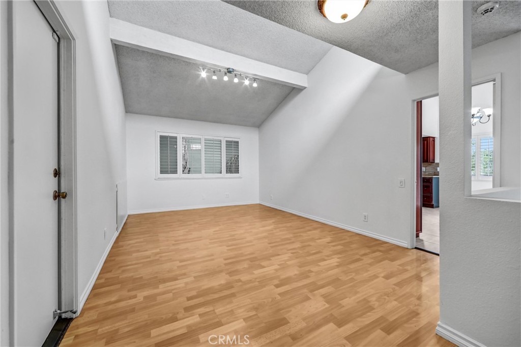 3334 Oak Glen Property Photo 10