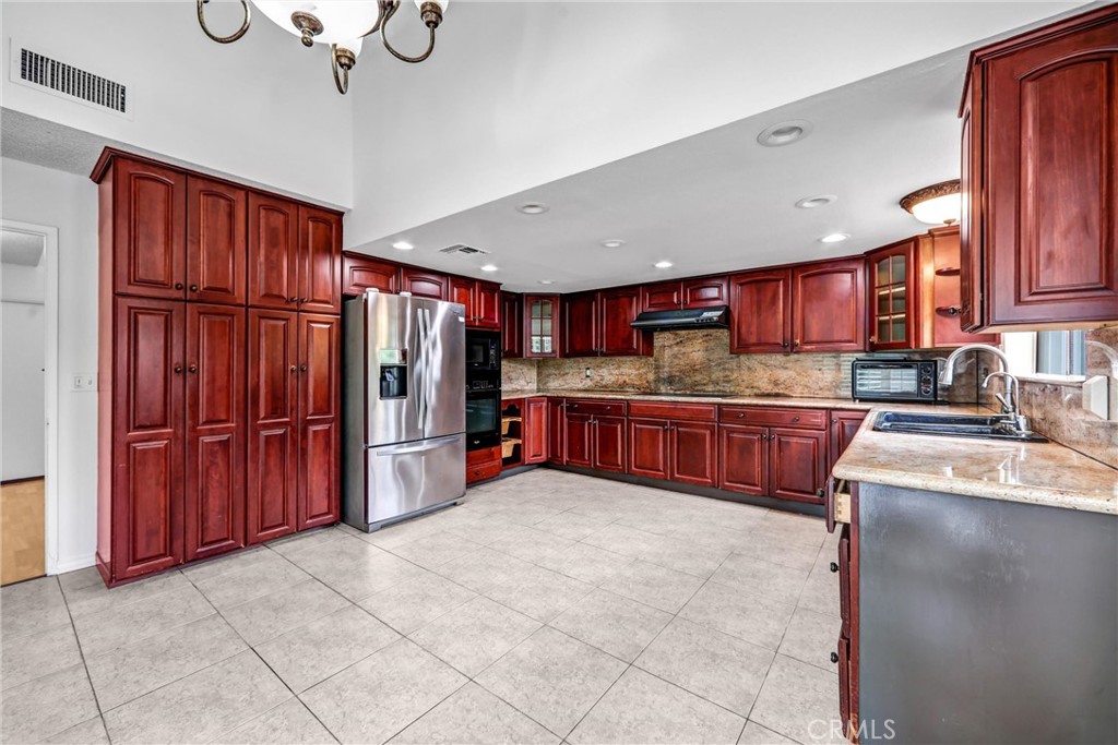 3334 Oak Glen Property Photo 13