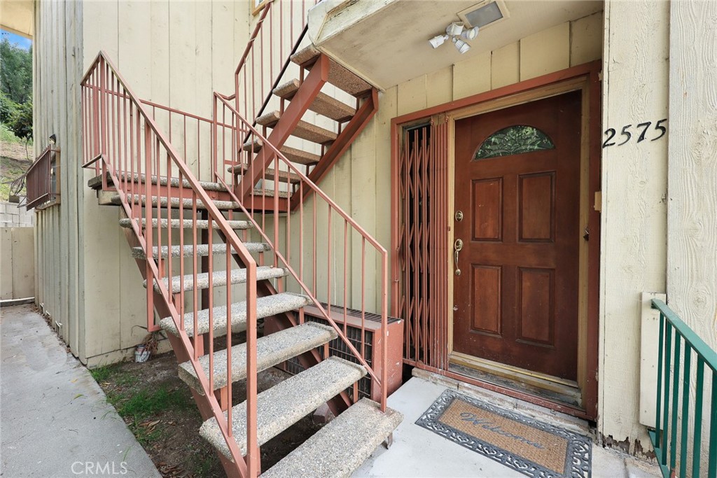 2575 Riverside Terrace Property Photo 7