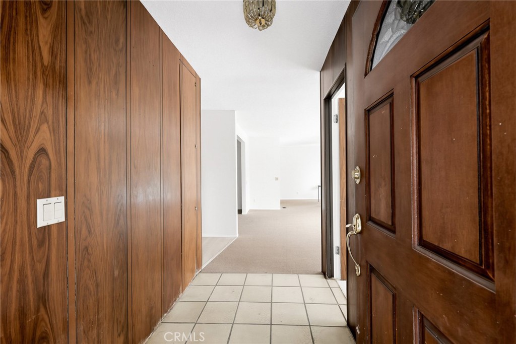 2575 Riverside Terrace Property Photo 8