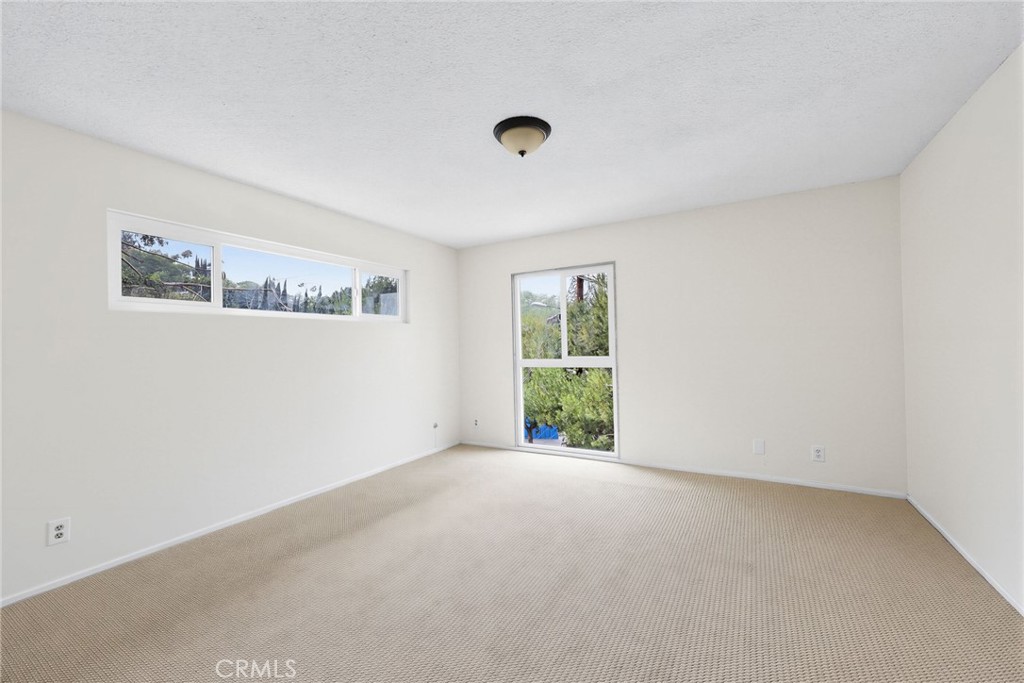 2575 Riverside Terrace Property Photo 25