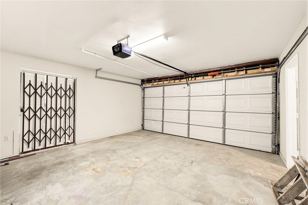 2575 Riverside Terrace Property Photo 32
