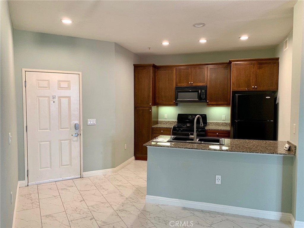 2106 Scholarship Property Photo 2