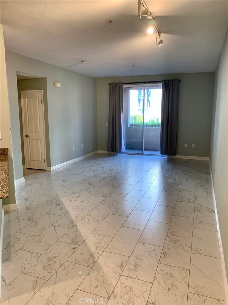 2106 Scholarship Property Photo 3