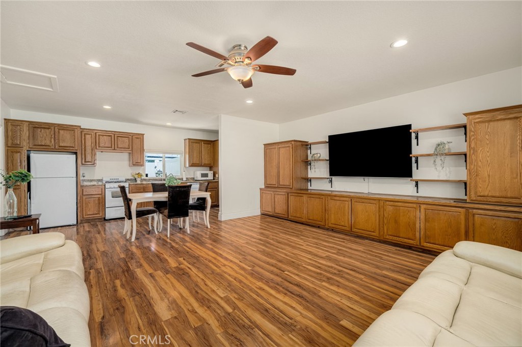 3742 Pilgrims Way Property Photo 32