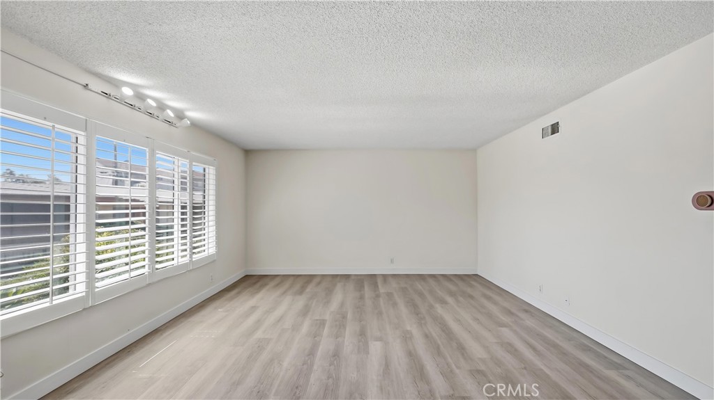 229 De Anza Property Photo 6