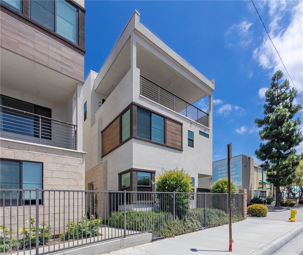 2054 Mylitta Property Photo 1
