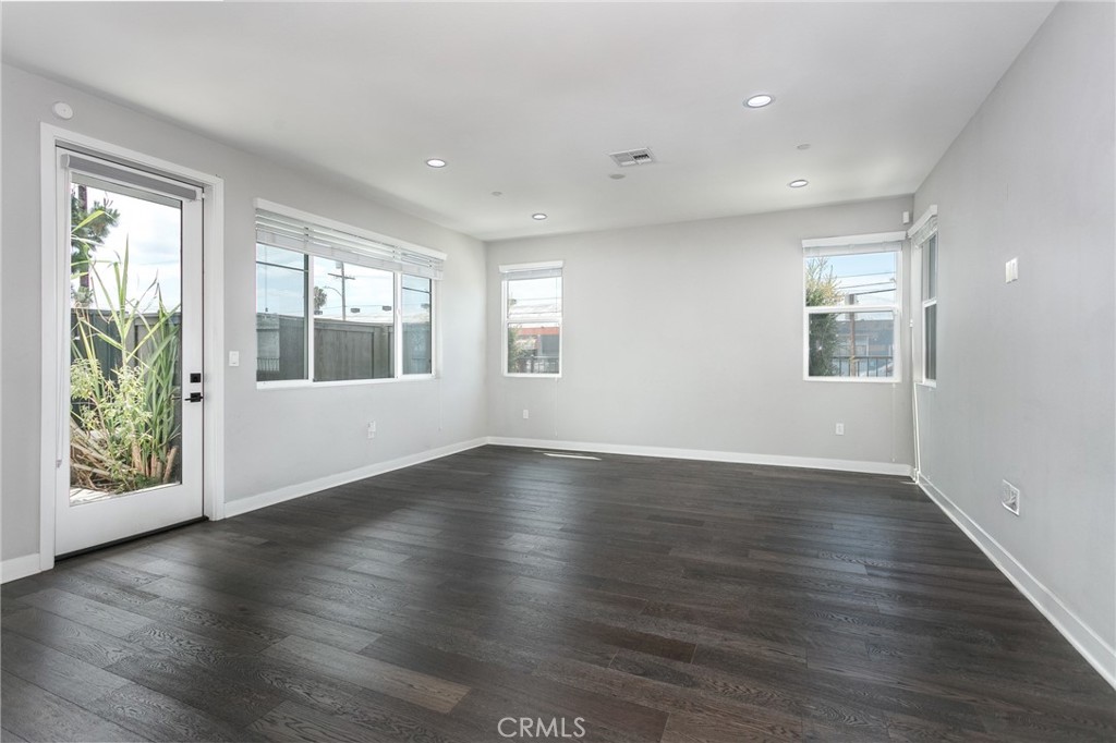 2054 Mylitta Property Photo 4