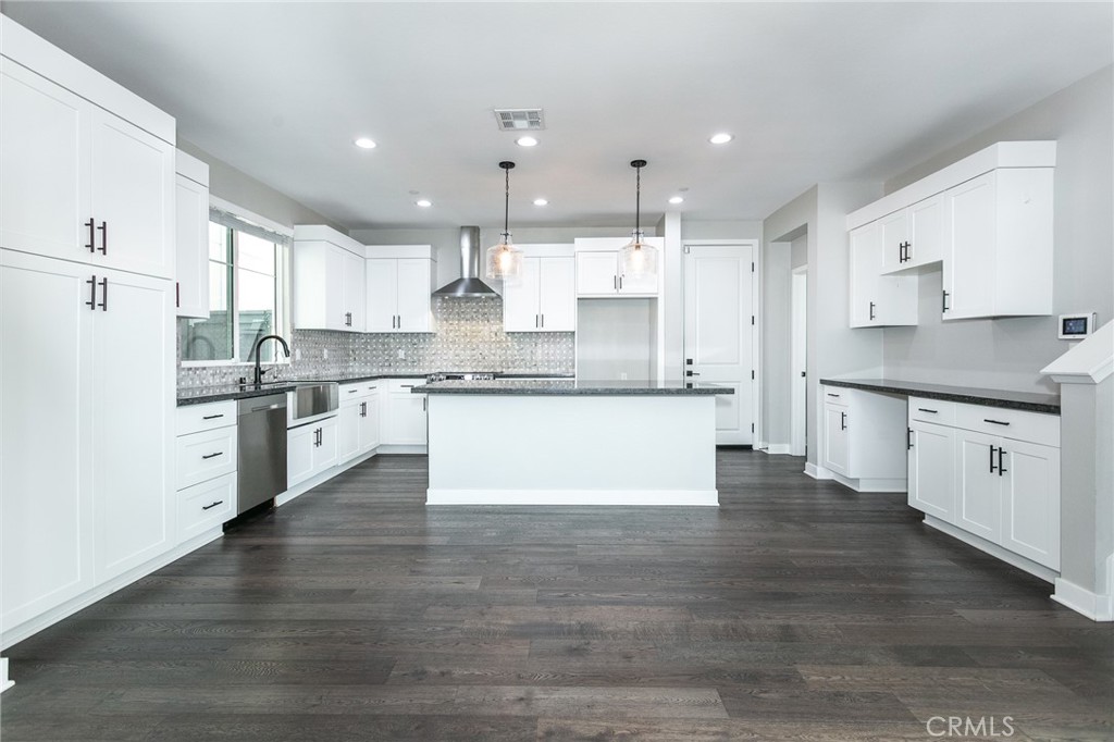 2054 Mylitta Property Photo 6