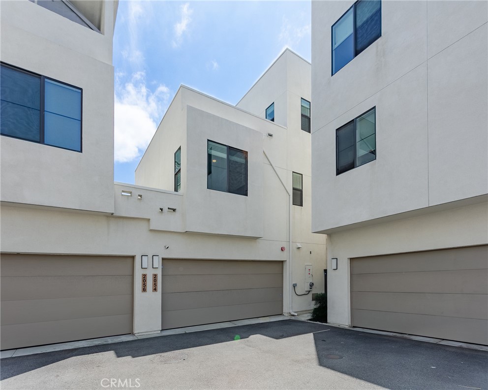 2054 Mylitta Property Photo 31