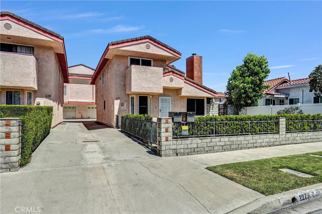 227 California Street A Property Photo 3