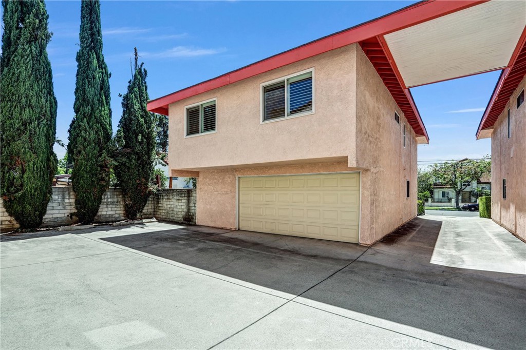 227 California Street A Property Photo 6