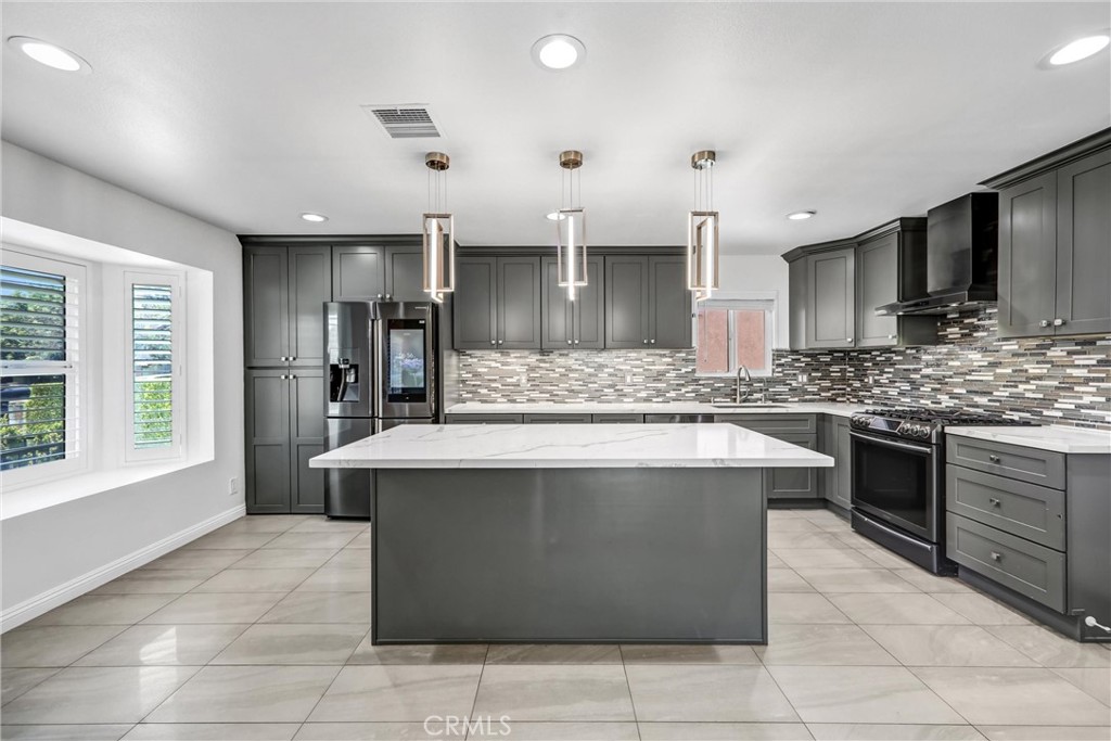 227 California Street A Property Photo 15