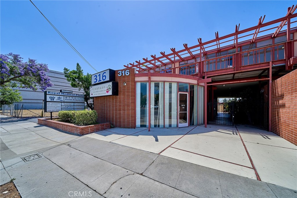 316 E. Las Tunas Dr #100 Property Photo 6