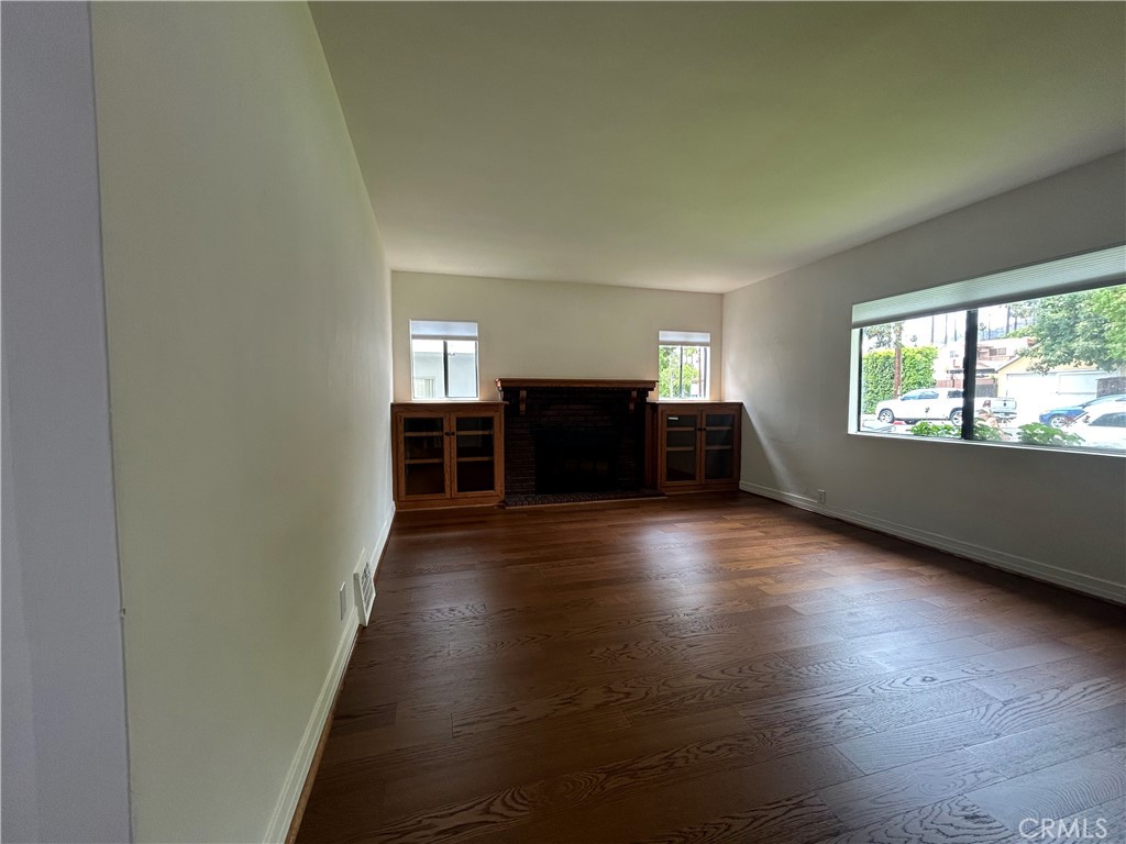 214 E Stocker Street Property Photo 2
