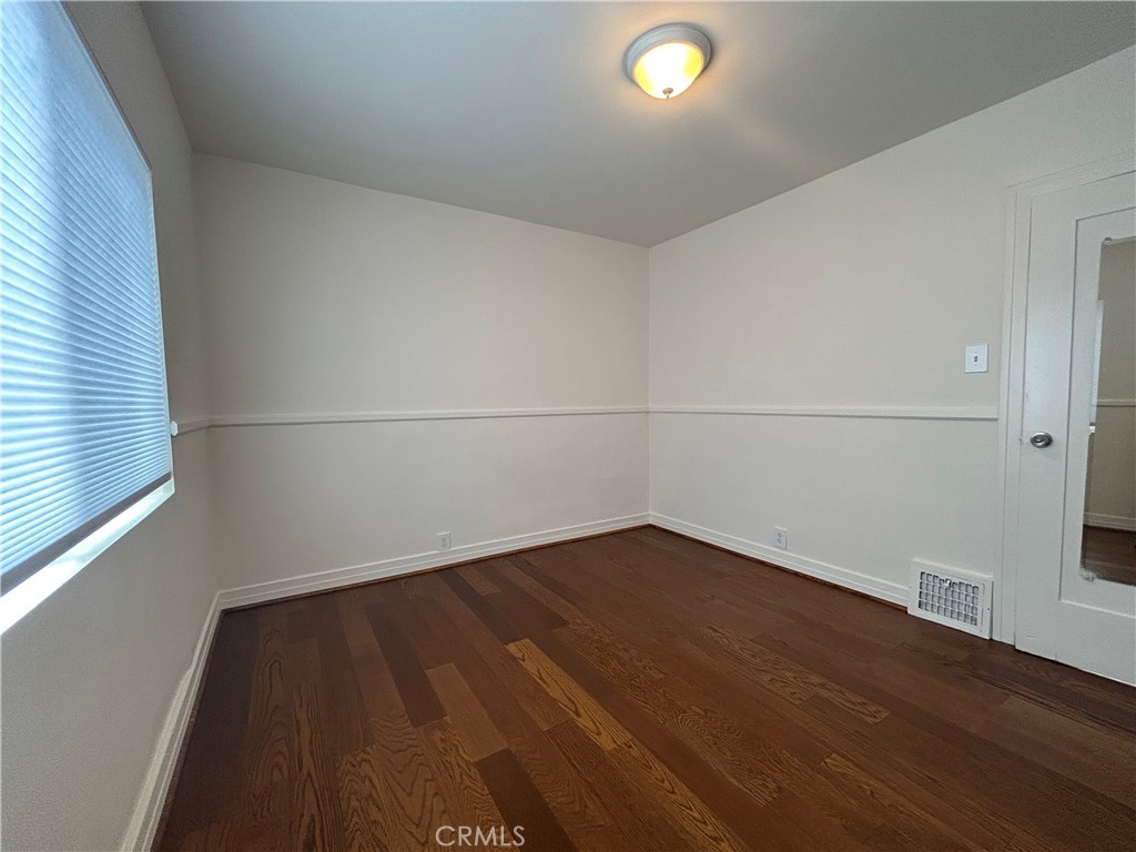 214 E Stocker Street Property Photo 15