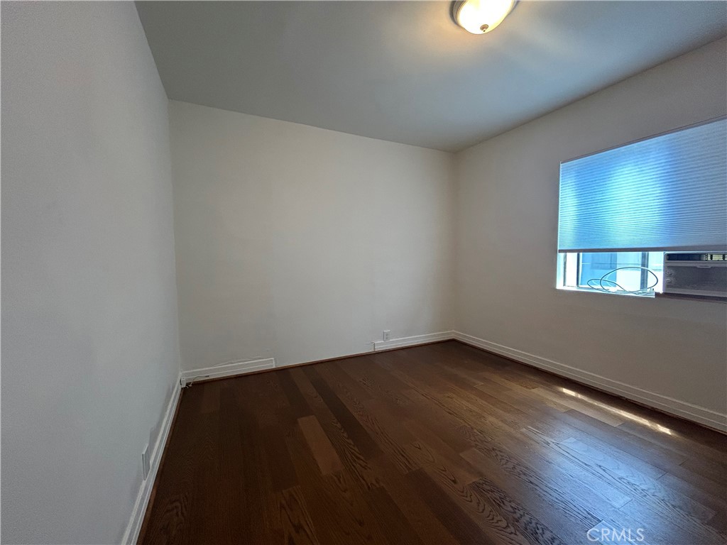 214 E Stocker Street Property Photo 18