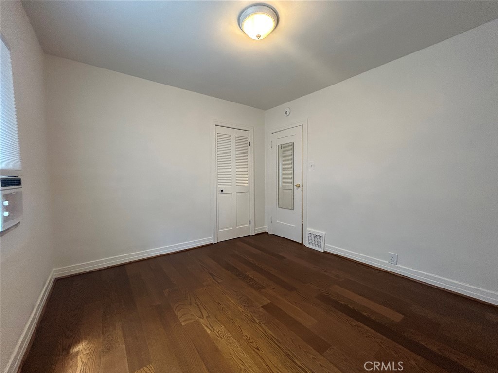 214 E Stocker Street Property Photo 21