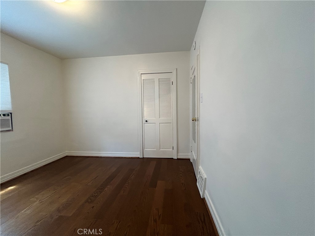 214 E Stocker Street Property Photo 22