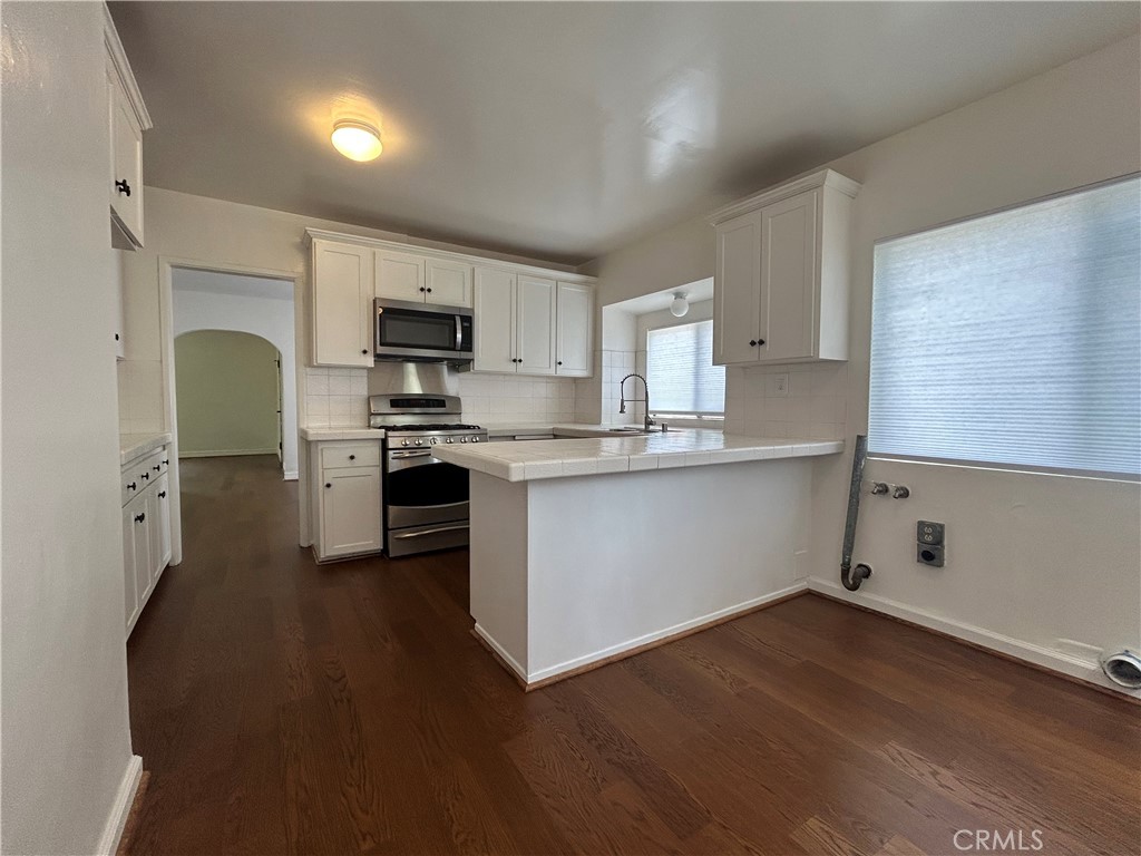 214 E Stocker Street Property Photo 25