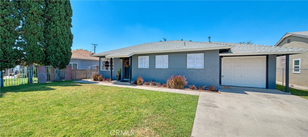 2531 Calmia Property Photo 3