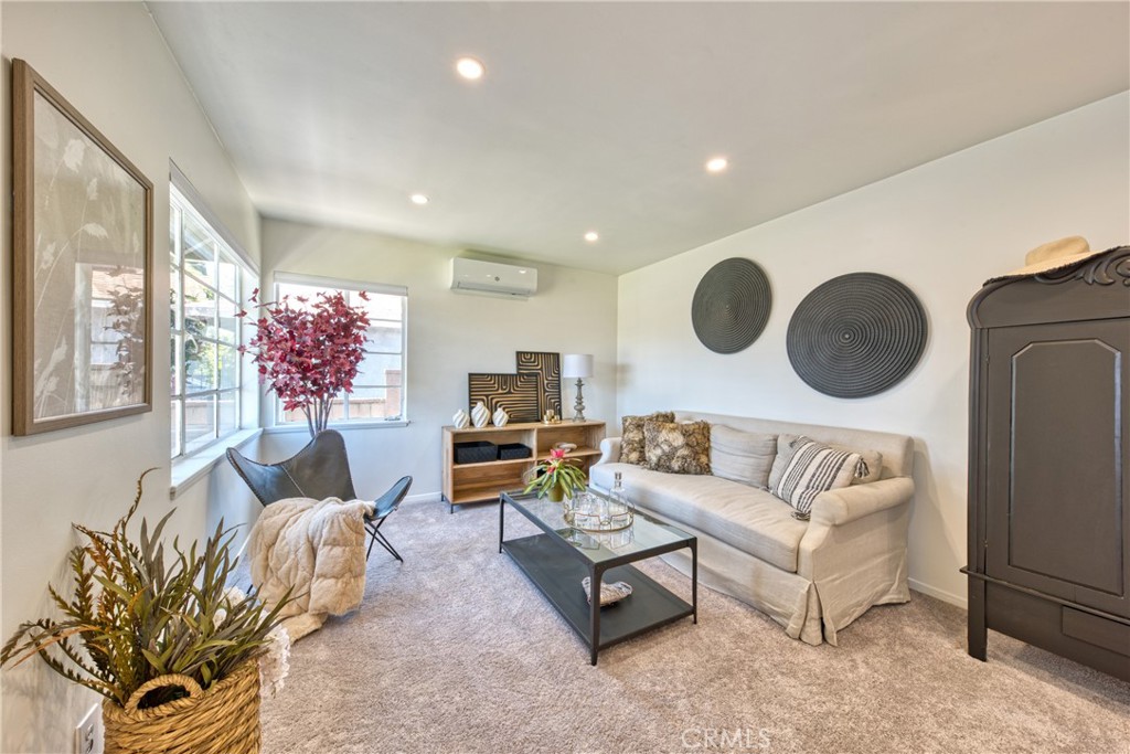 2531 Calmia Property Photo 5