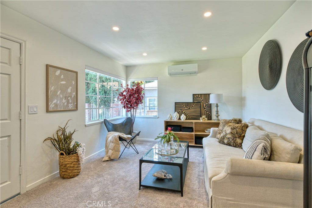 2531 Calmia Property Photo 7