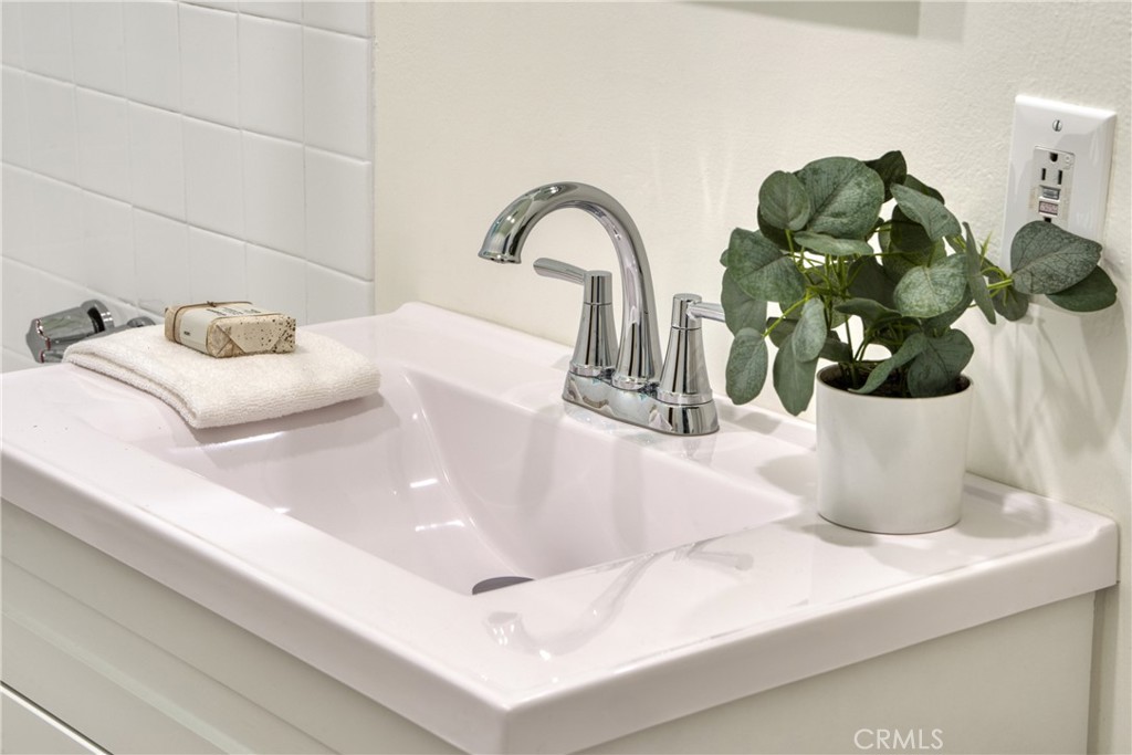 2531 Calmia Property Photo 22