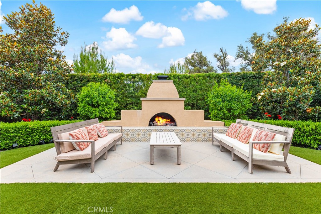 121 Whisper Rock Property Photo 42