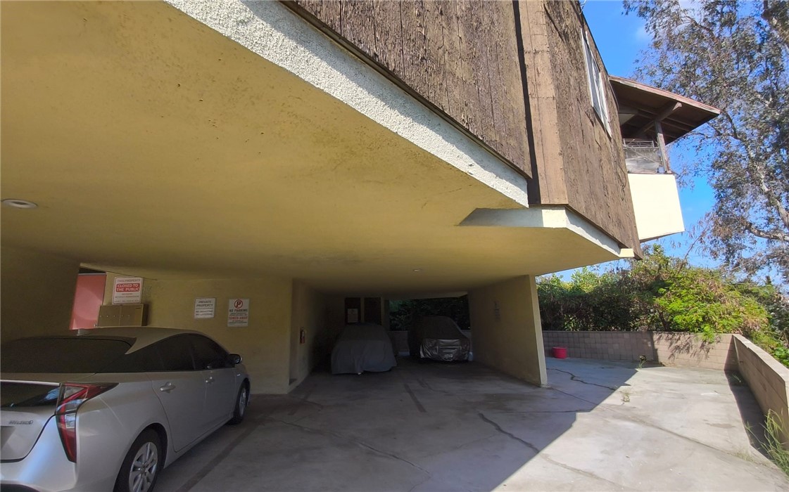 1491 Stadium Way Property Photo 4