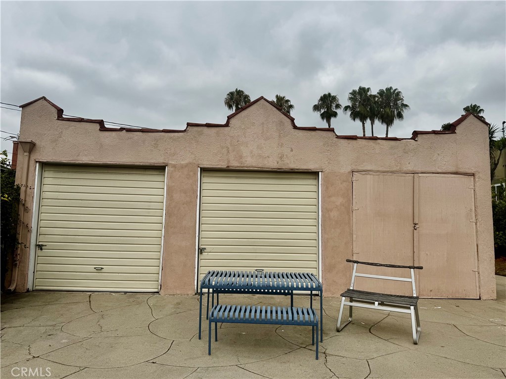 1553 N Commonwealth Property Photo 18