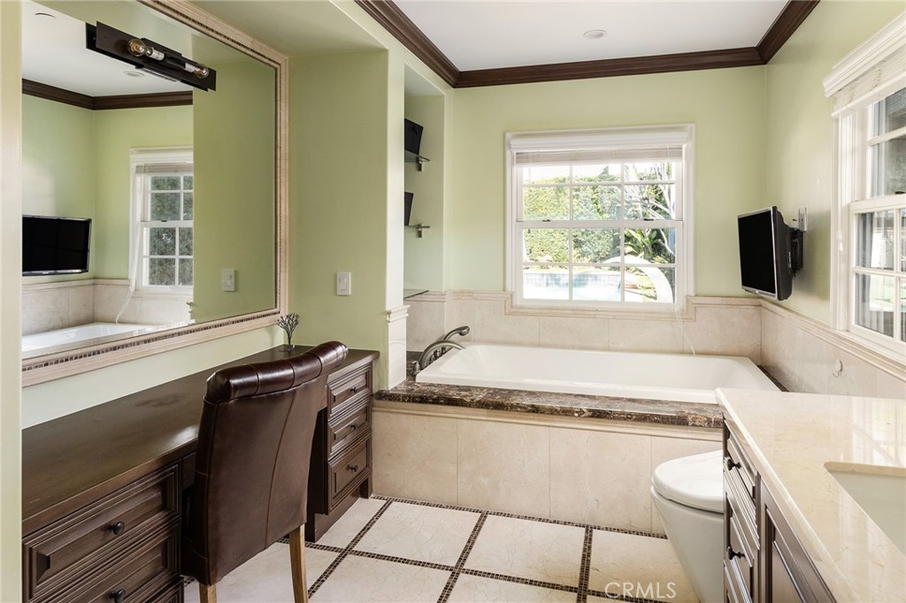 2895 Lorain Road Property Photo 19