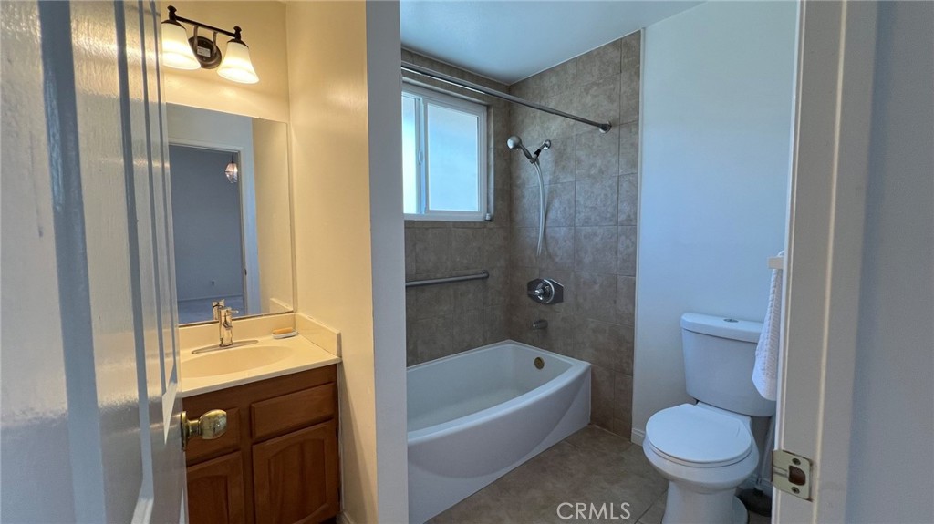 1037 Sunset Boulevard C Property Photo 9