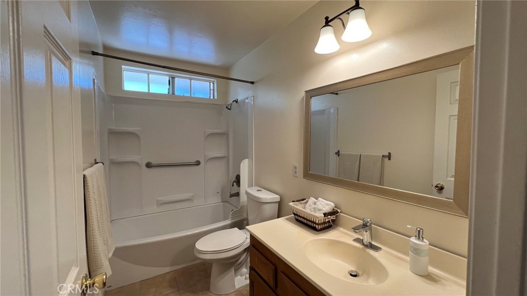 1037 Sunset Boulevard C Property Photo 11