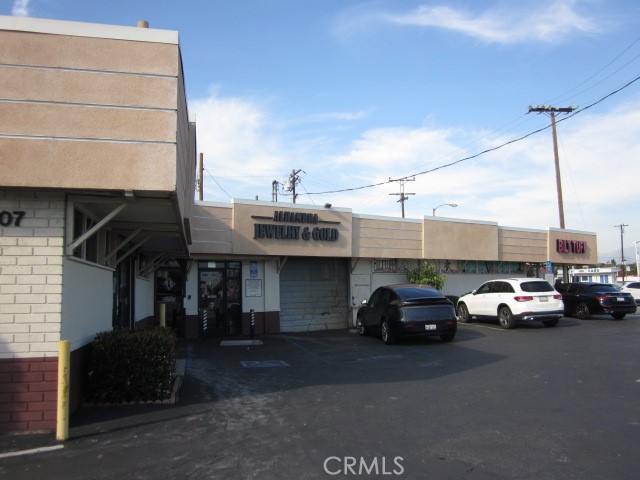505 S Atlantic Boulevard Property Photo 3