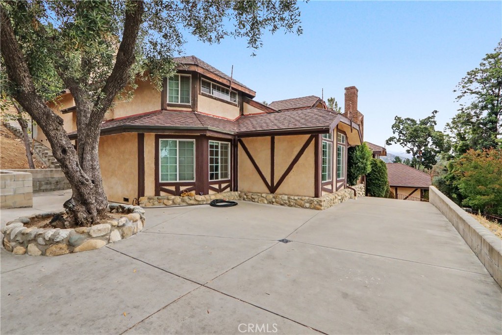 2251 Oak Shade Property Photo 4