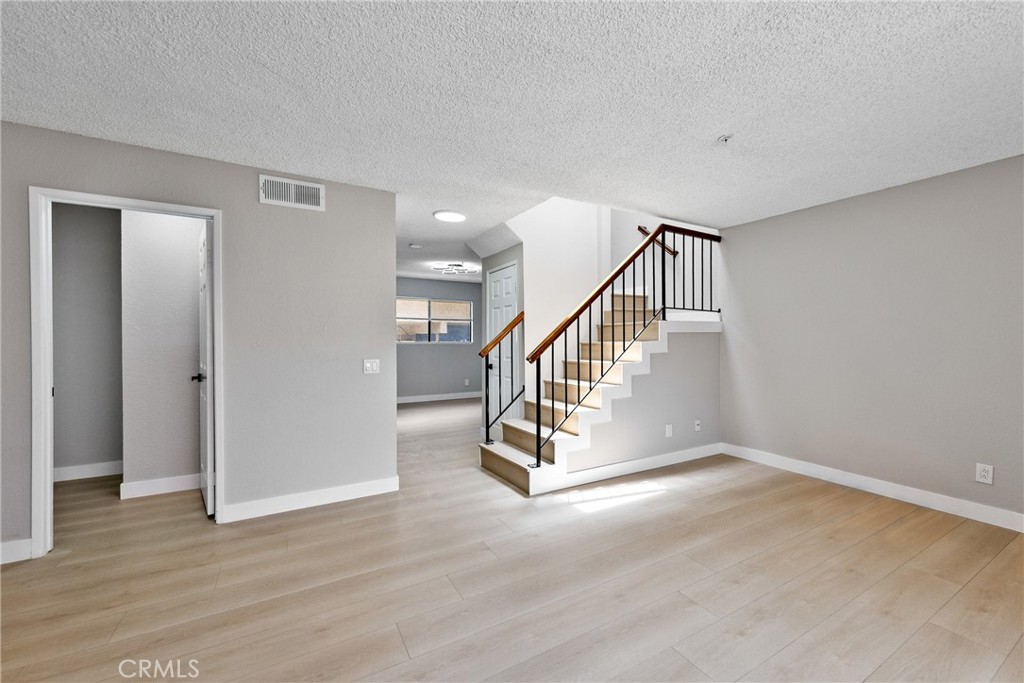 424 N N Electric Ave E Property Photo 6