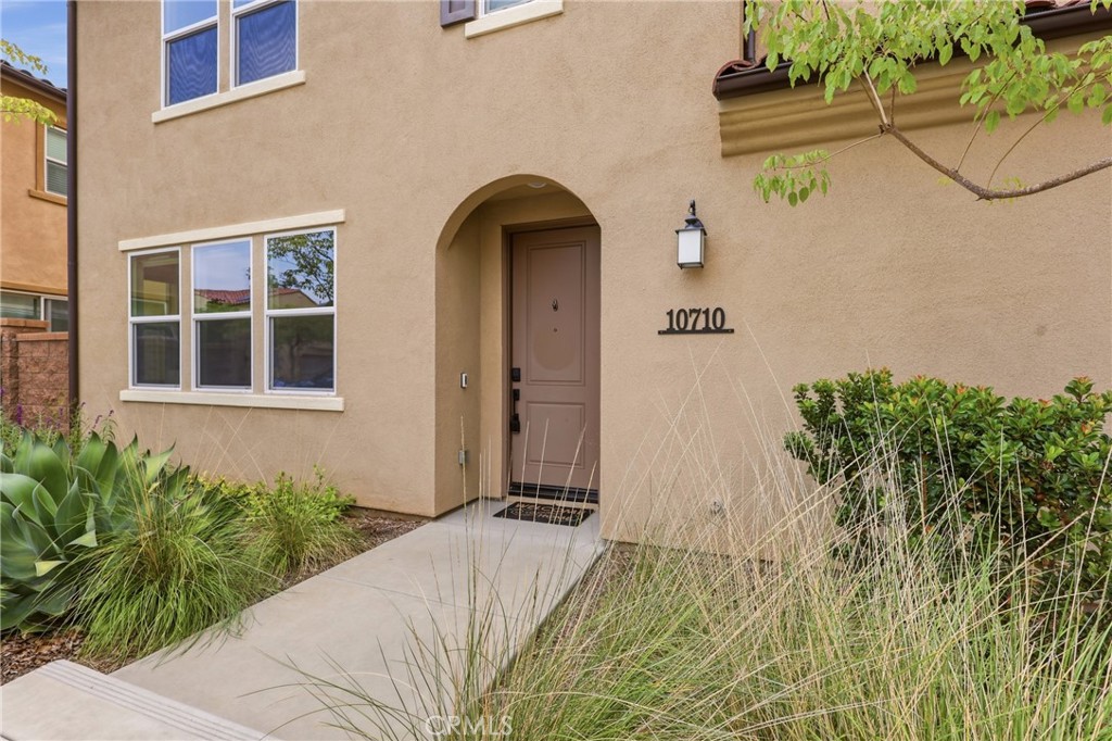 10710 Audrey Way Property Photo 6