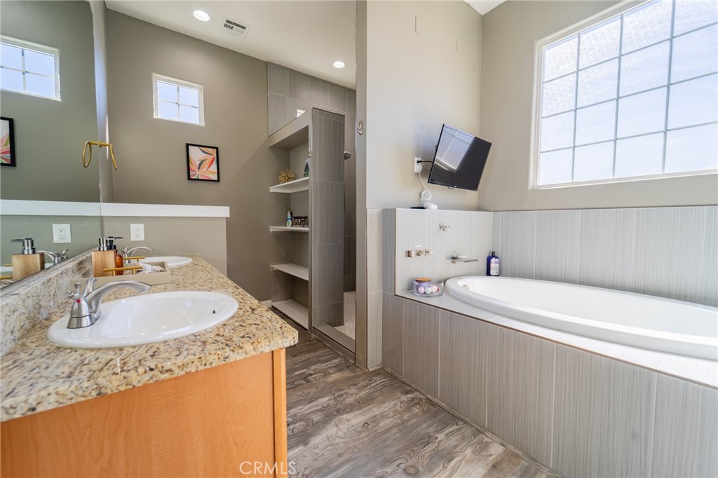 66657 San Rafael Property Photo 7
