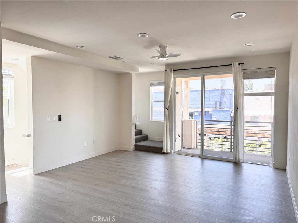 19 S Chapel Avenue C Property Photo 8