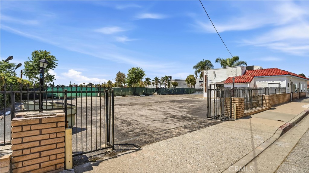11640 Valley Boulevard Property Photo 8