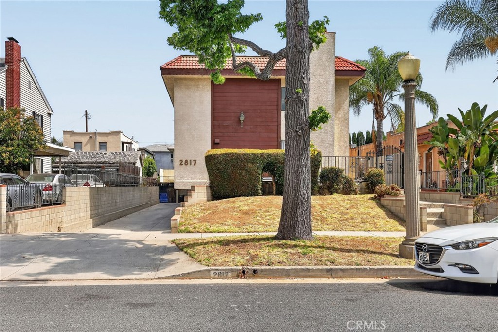 2817 W Grand B Property Photo 5
