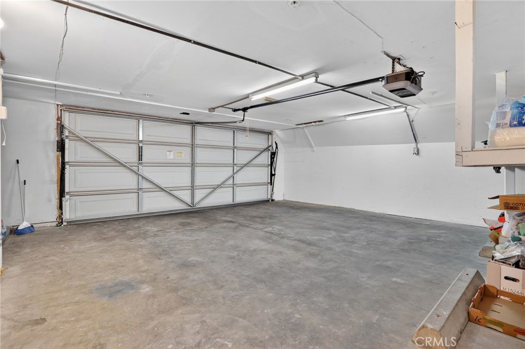 2817 W Grand B Property Photo 8