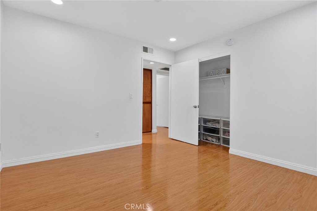 2817 W Grand B Property Photo 9