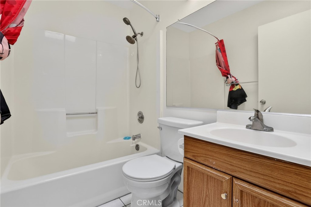2817 W Grand B Property Photo 14