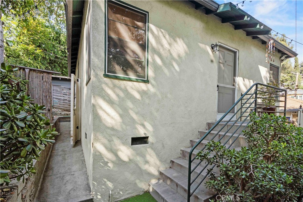 2051 Lake Shore Property Photo 11